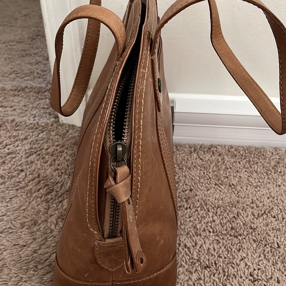 Frye - Picture 3 of 14